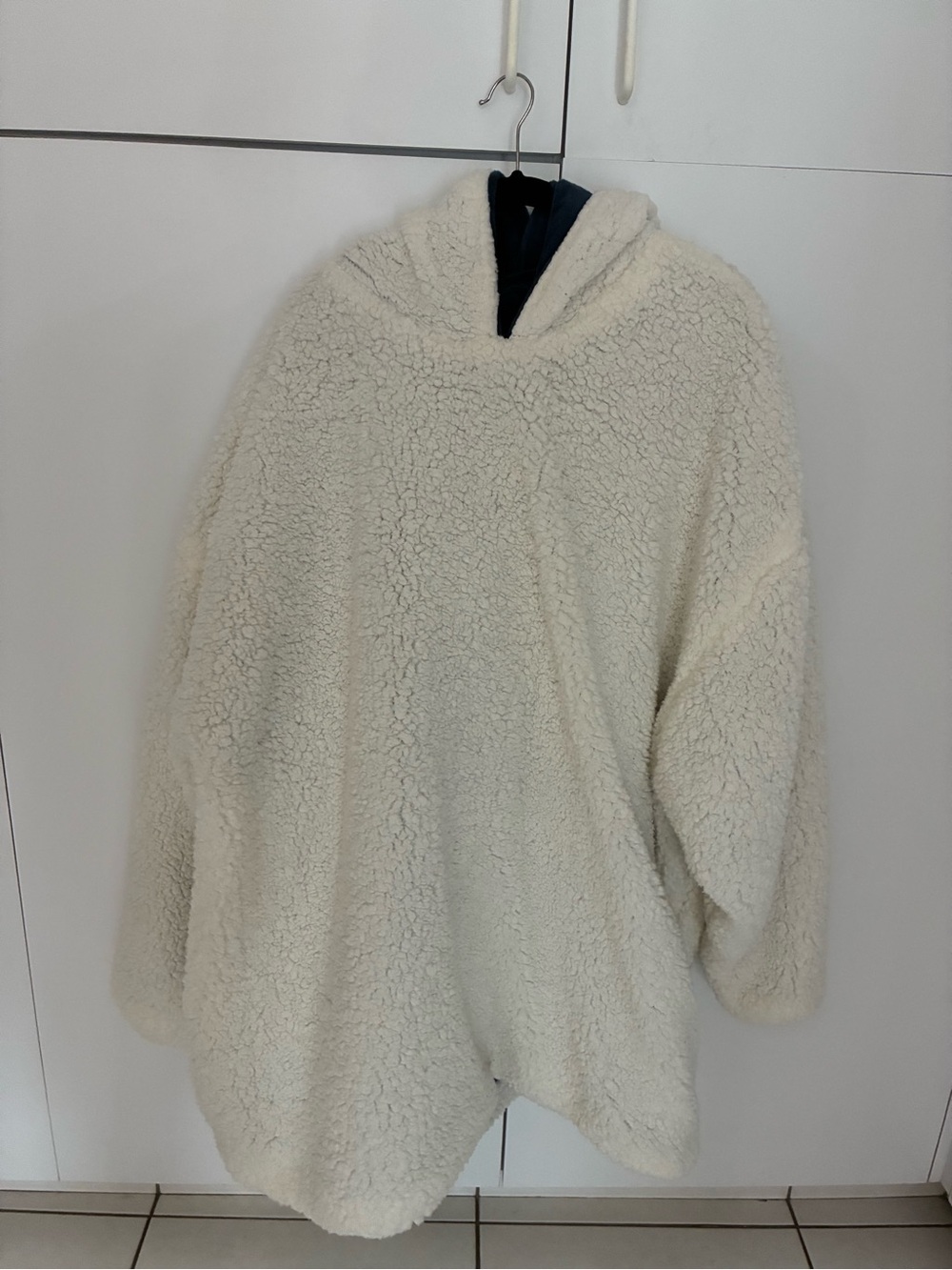 The Comfy White Blur Lined Sherpa Hoodie Sweatshirt One Size